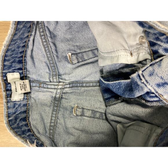 Forever 21 Women's Blue Distressed Denim Cutoff Shorts Size 27 Casual - Picture 7 of 10